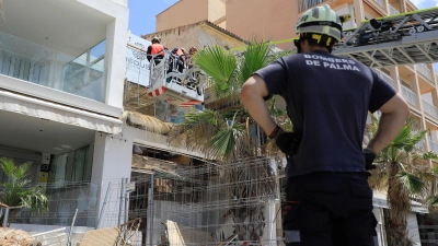 Das Lokal hatte keine Betriebslizenz für die eingestürzte Balkonterrasse. (Archivbild) (Foto: Clara Margais/dpa)