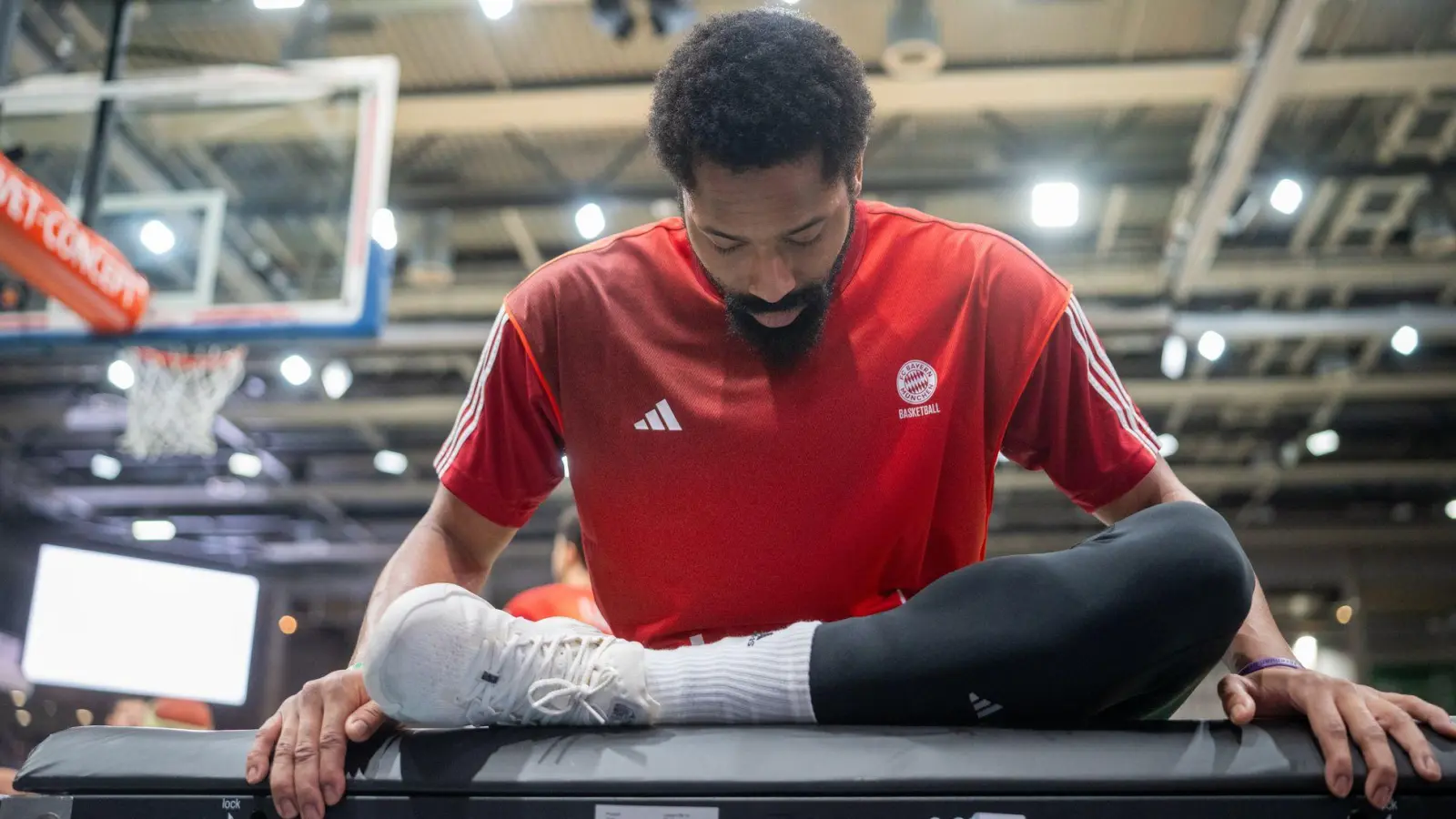 Spencer Dinwiddie fand bei der Niederlage in Valencia zu spät seinen Rhythmus. (Archivbild) (Foto: Harald Tittel/dpa)