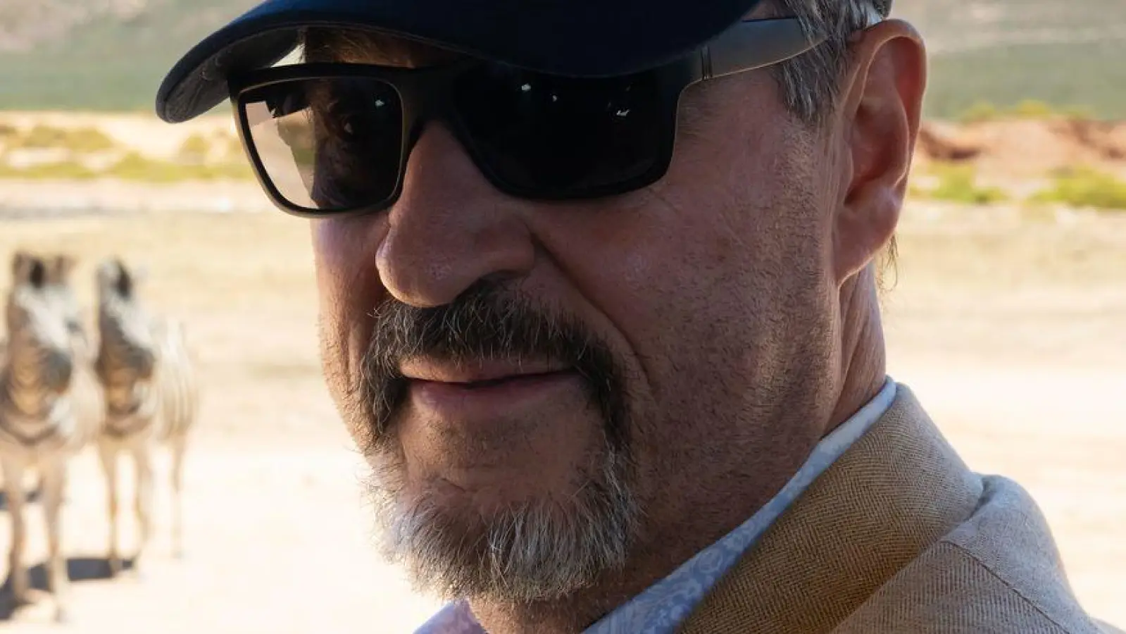 Auf großer Reise inklusive Tierbildern: Bayerns Ministerpräsident Markus Söder.  (Foto: Sven Hoppe/dpa)