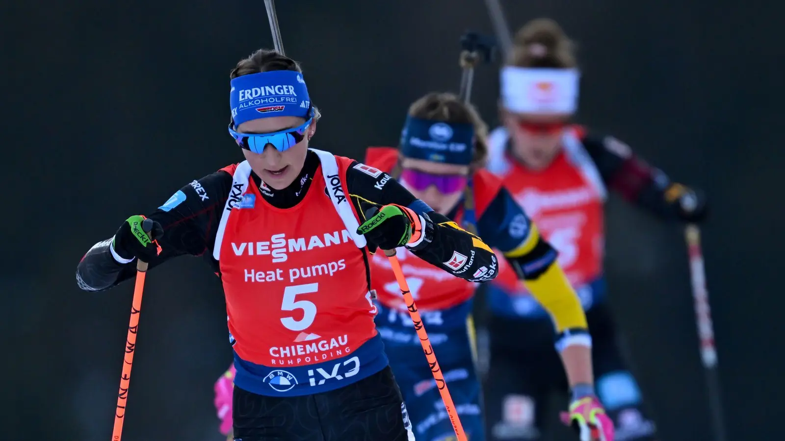  Franziska Preuß (vorn) ist noch nicht in Bestform. (Foto: Sven Hoppe/dpa)