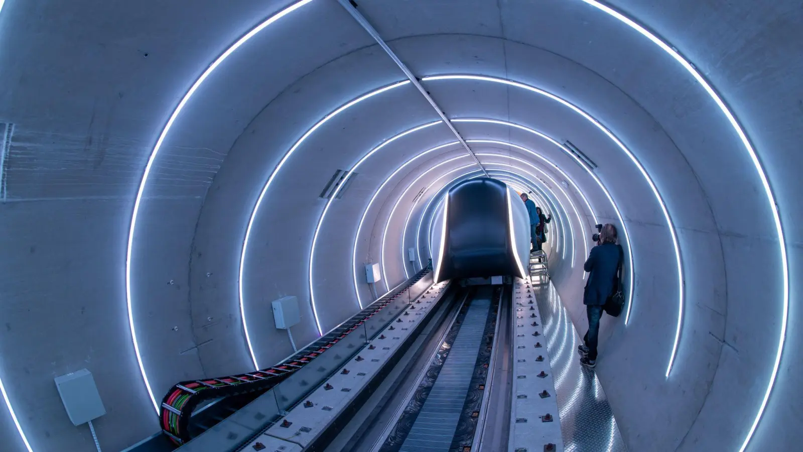 Experten der Boston Consulting Group sehen im Aufbau eines Hyperloop-Industriesystems ein Zukunftsfeld für die deutsche Wirtschaft.  (Foto: Peter Kneffel/dpa)