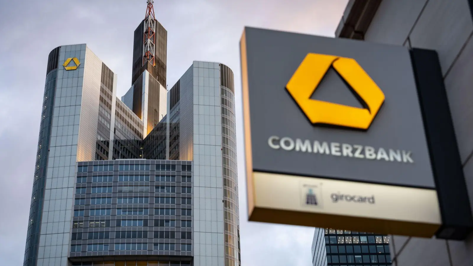 Die italienische Großbank Unicredit wirbt für eine Übernahme der Commerzbank. (Foto: Frank Rumpenhorst/dpa)