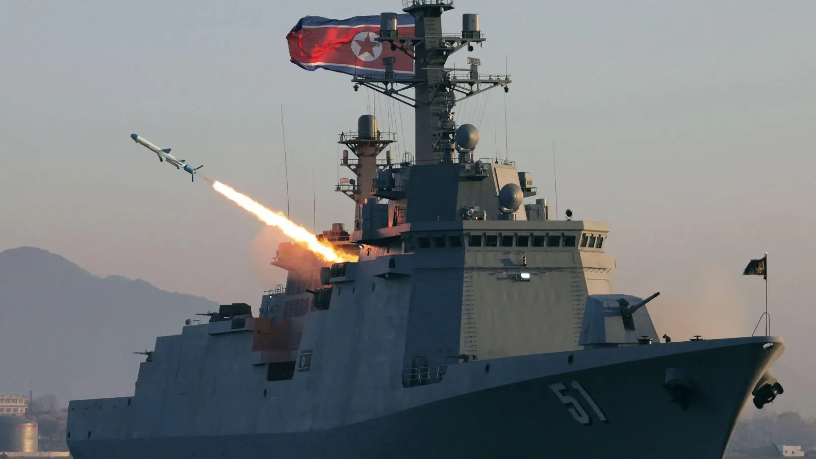 Nordkorea hat erneut Raketen getestet. (Foto: Uncredited/KCNA/KNS/dpa)