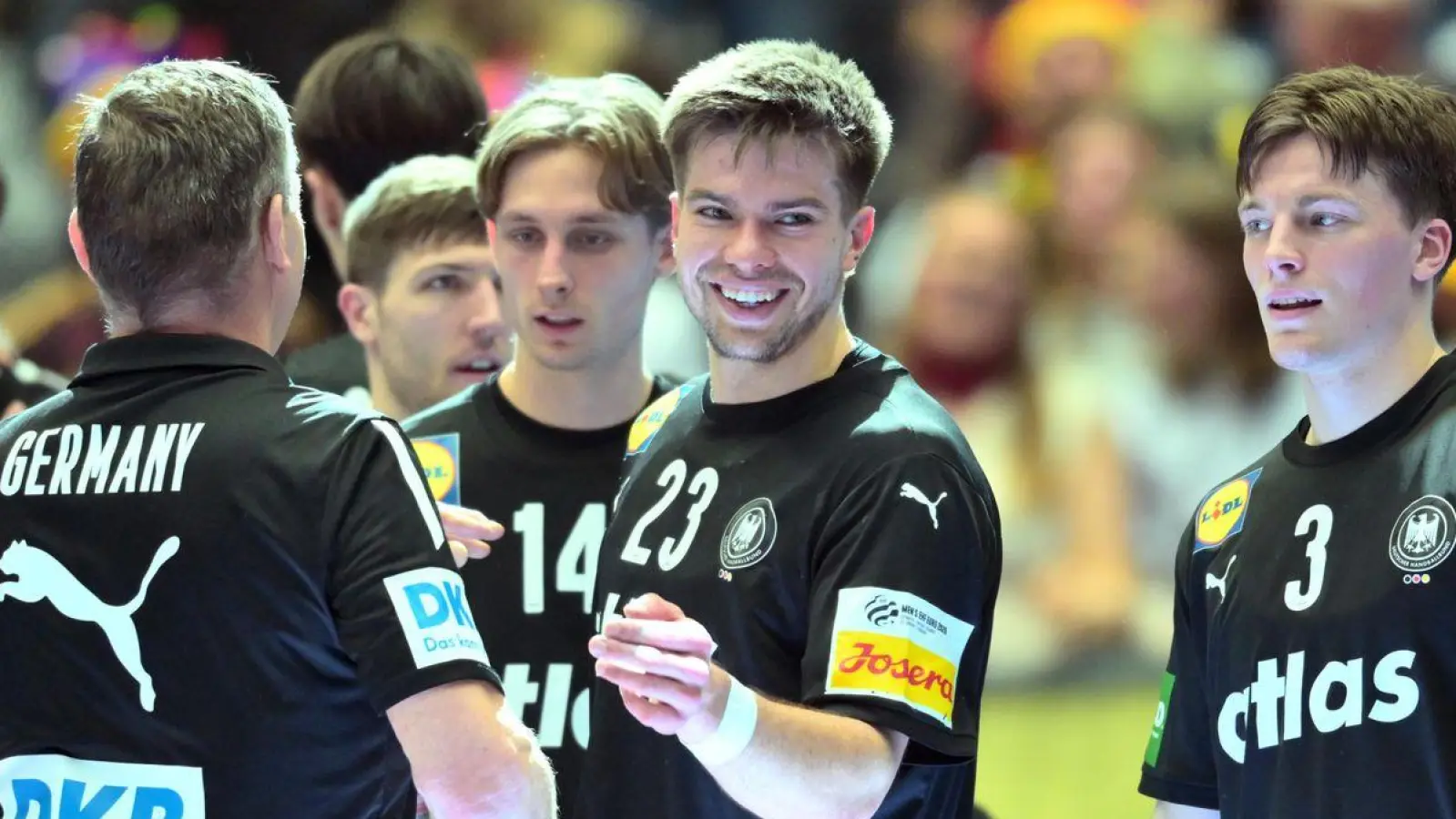 Die deutschen Handballer gehen mit großer Zuversicht in die EM-Hauptrunde. (Foto: Sina Schuldt/dpa)