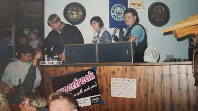 DJ „Maggo“: Markus Rogner (rechts) übernahm mit 18 das Auflegen. Alle Fotos stammen aus dem Fundus von Matthias Rößler. (Foto: privat)