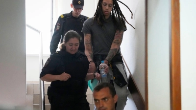 Die Basketballerin Brittney Griner befindet sich in Moskau in Untersuchungshaft. (Foto: Alexander Zemlianichenko/AP/dpa)