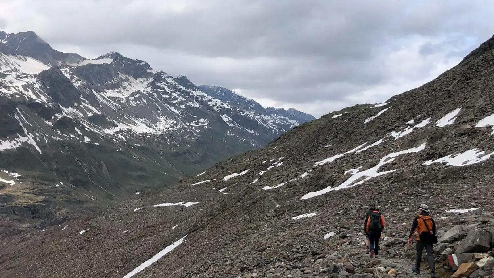 Moränenlandschaft in den Ötztaler Alpen (Symbolbild). (Foto: Ute Wessels/dpa)