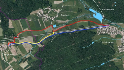 Staatliches Bauamt und der Bauausschuss Leutershausen favorisieren die blaue Trasse im Süden entlang der Staatsstraße 2246. Der Ansbacher Verkehrsausschuss dagegen bevorzugt die rot markierte Strecke im Norden der Bahnlinie, die ab Höhe Dornberg alternativ nördlich der Staatsstraße fortgesetzt werden könnte (gelb). (Grafik: Stadt Leutershausen)