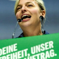 Katharina Schulze, Fraktionsvorsitzende der bayerischen Grünen, forderte mehr Selbstbewusstsein im Umgang mit der AfD. (Foto: Peter Kneffel/dpa)