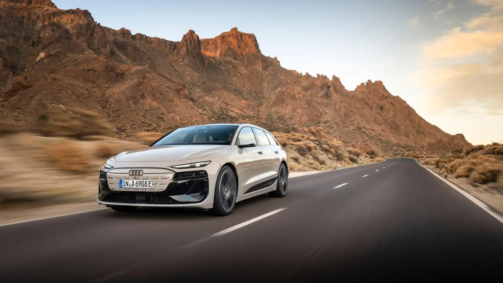 Avanti, Avanti: Über 750 Kilometer weit kommen einige Versionen des Audi A6 e-tron Avant - und das bis zu 240 km/h schnell. (Foto: Audi AG/dpa-tmn)