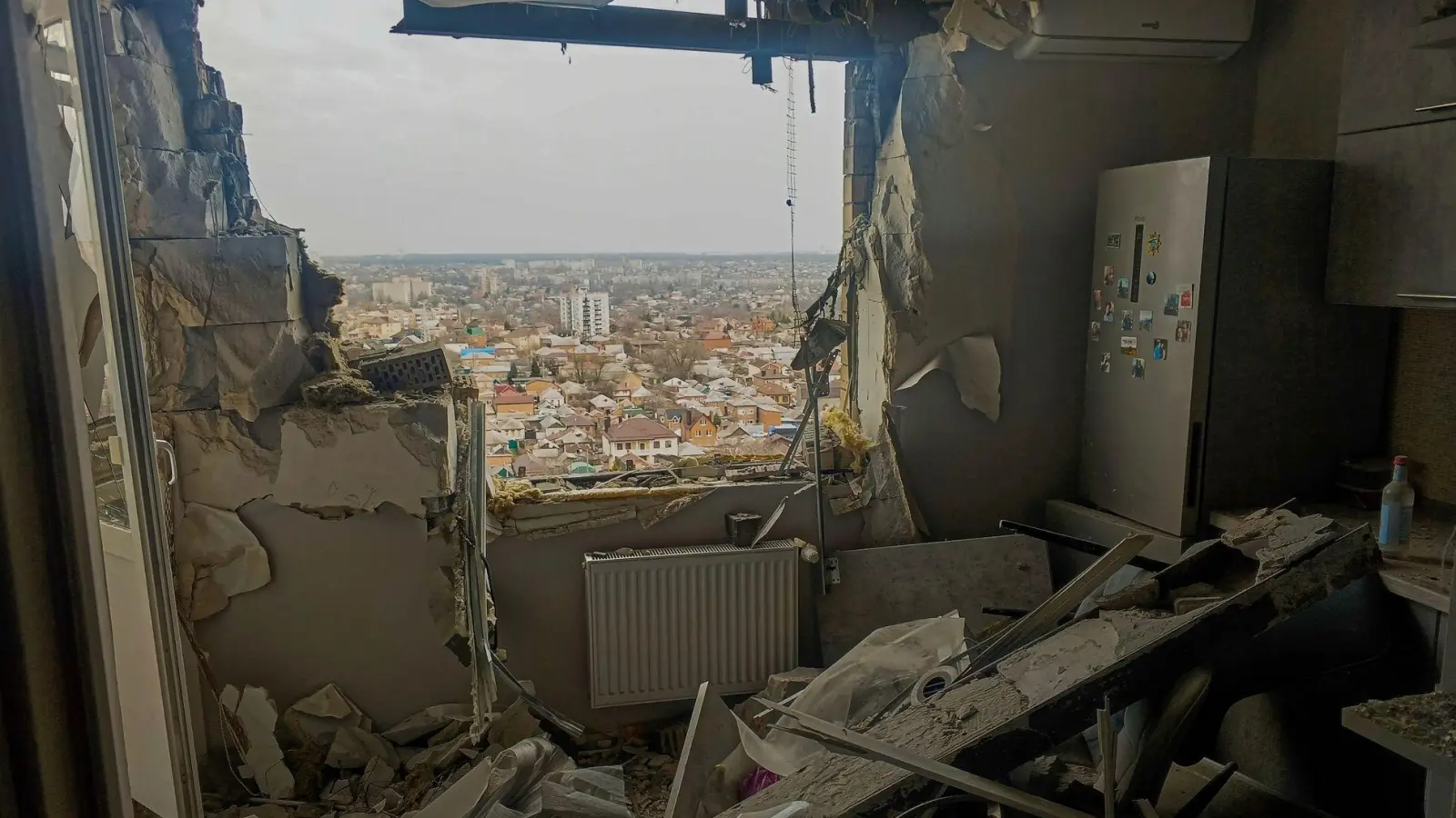 Rostow am Don wurde im Krieg schon etliche Male von ukrainischen Drohnen attackiert. (Archivbild) (Foto: Uncredited/AP/dpa)