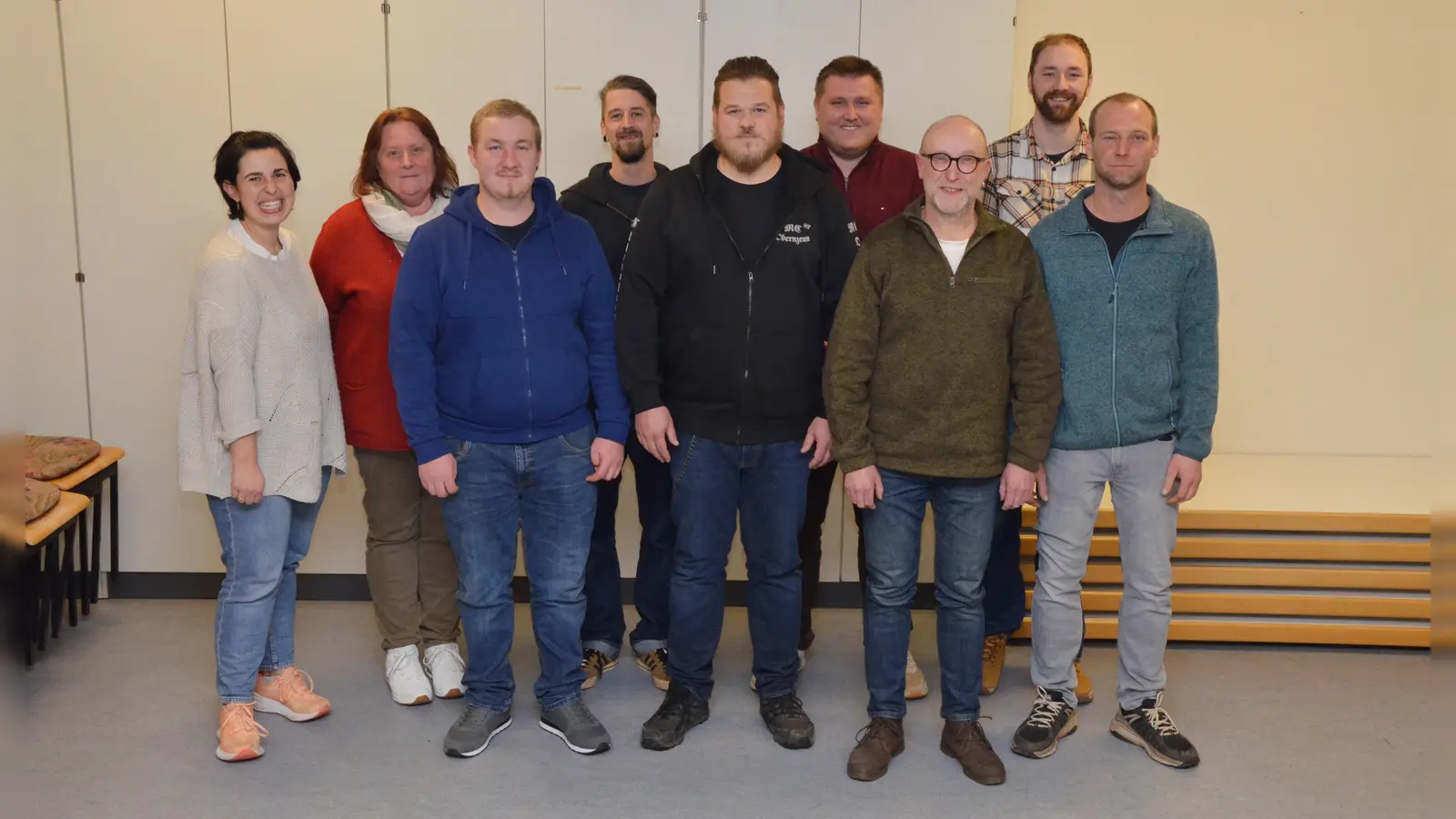 Diese neun Kandidatinnen und Kandidaten stehen auf der Liste der Wählergemeinschaft Egenhausen für den Marktgemeinderat Obernzenn und möchten ihrem Ortsteil eine Stimme geben. (Foto: Yvonne Neckermann)