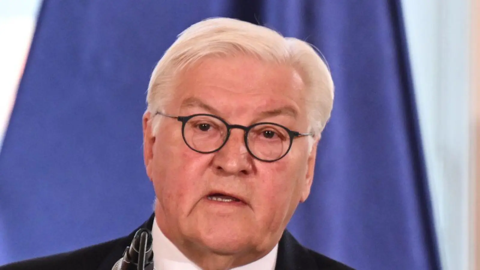 „Ja, muss man über alles diskutieren, und die Militärexperten, die Kaliber-Experten, tun das ja auch mit Ausgelassenheit und mit wachsendem Ehrgeiz“: Bundespräsident Frank-Walter Steinmeier. (Foto: Britta Pedersen/dpa)