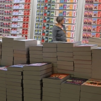 Bücher, so weit das Auge reicht: dtv-Messestand bei der Frankfurter Buchmesse 2025. (Archivbild) (Foto: Arne Dedert/dpa)
