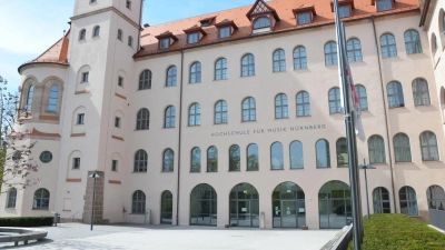 Die Hochschule teilte mit, der Rücktritt sei schon zum Freitag wirksam. (Symbolbild) (Foto: Sören Balendat/HFMN/dpa)