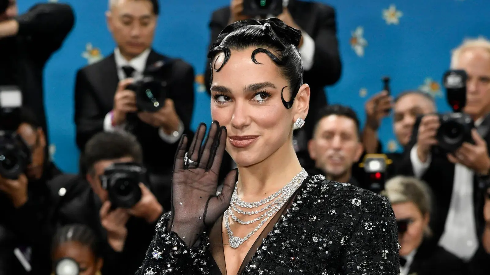Dua Lipa geht mit einer Millionenklage gegen einen Elektronikriesen vor. (Archivbild)  (Foto: Evan Agostini/Invision/dpa)