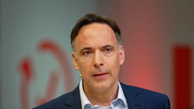 Vertriebsvorstand Marc Spieker wünscht sich eine Verpflichtung aller Netzbetreiber zu einer Smart-Meter-Umrüstung in Deutschland. (Archivbild) (Foto: Henning Kaiser/dpa)