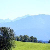 Das Wetter in Bayern bleibt - nach kurzer Durststrecke am Freitag - vielerorts  spätsommerlich.  (Foto: Karl-Josef Hildenbrand/dpa)