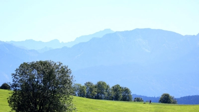 Das Wetter in Bayern bleibt - nach kurzer Durststrecke am Freitag - vielerorts  spätsommerlich.  (Foto: Karl-Josef Hildenbrand/dpa)
