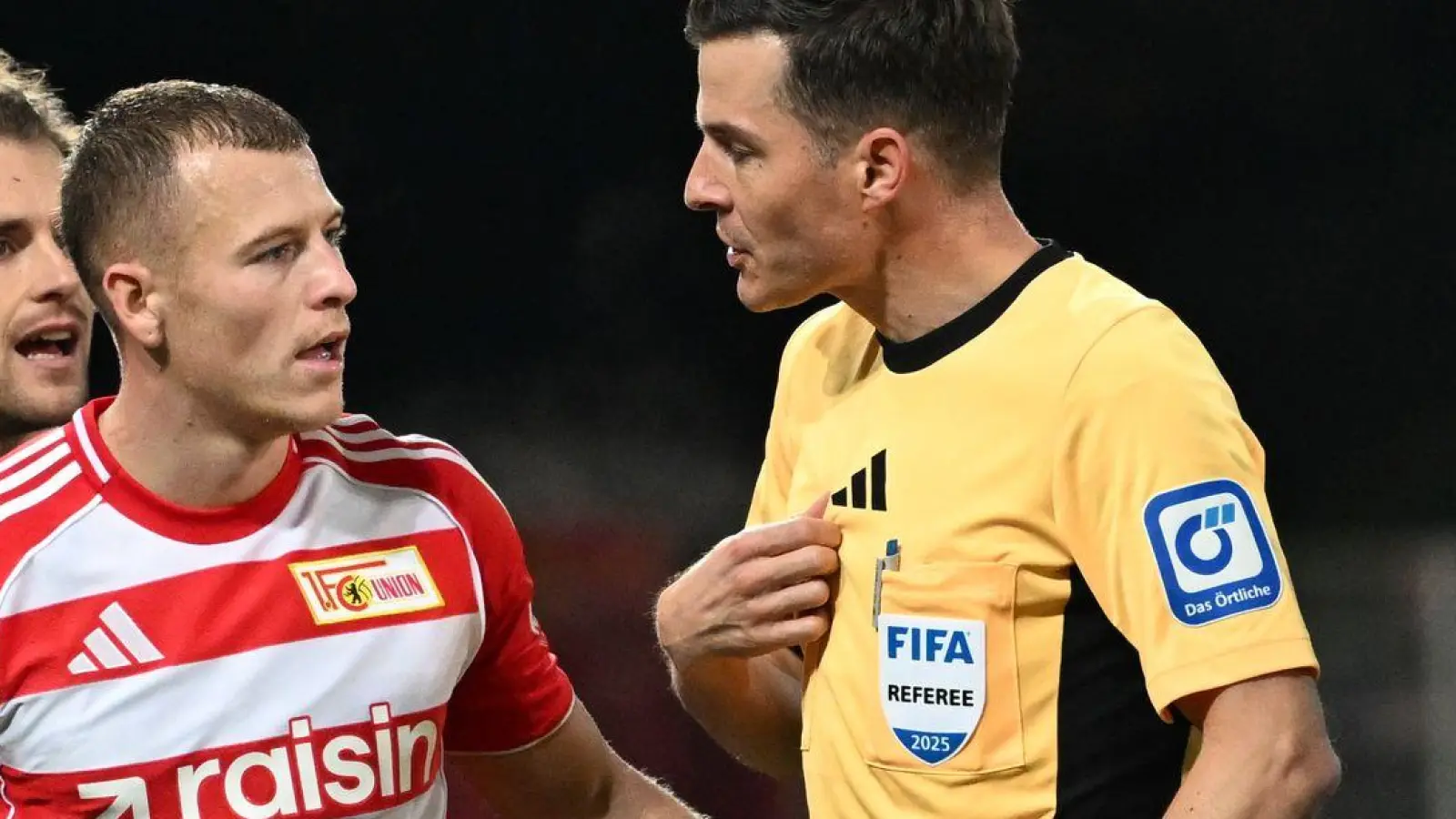 Viele Schiedsrichter, hier Harm Osmers, standen in der zweiten Pokal-Runde im Fokus. (Foto: Soeren Stache/dpa)