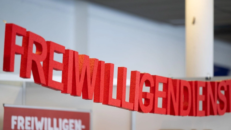 Freiwilligendienste: gut für andere – und fürs Rentenkonto. Bei FSJ, FÖJ oder BFD zahlt die Einsatzstelle Beiträge in die Rentenversicherung. (Foto: Sebastian Kahnert/dpa/dpa-tmn)