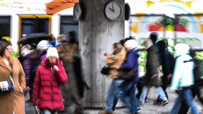 Viele Menschen brauchen soziale Leistungen, die Sozialleistungsquote steigt. (Symbolbild) (Foto: Britta Pedersen/dpa)