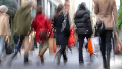 Die Zuwanderung aus dem Ausland ging in Bayern von Januar bis September 2025 um 58 Prozent zurück. (Symbolbild) (Foto: Jan Woitas/dpa)