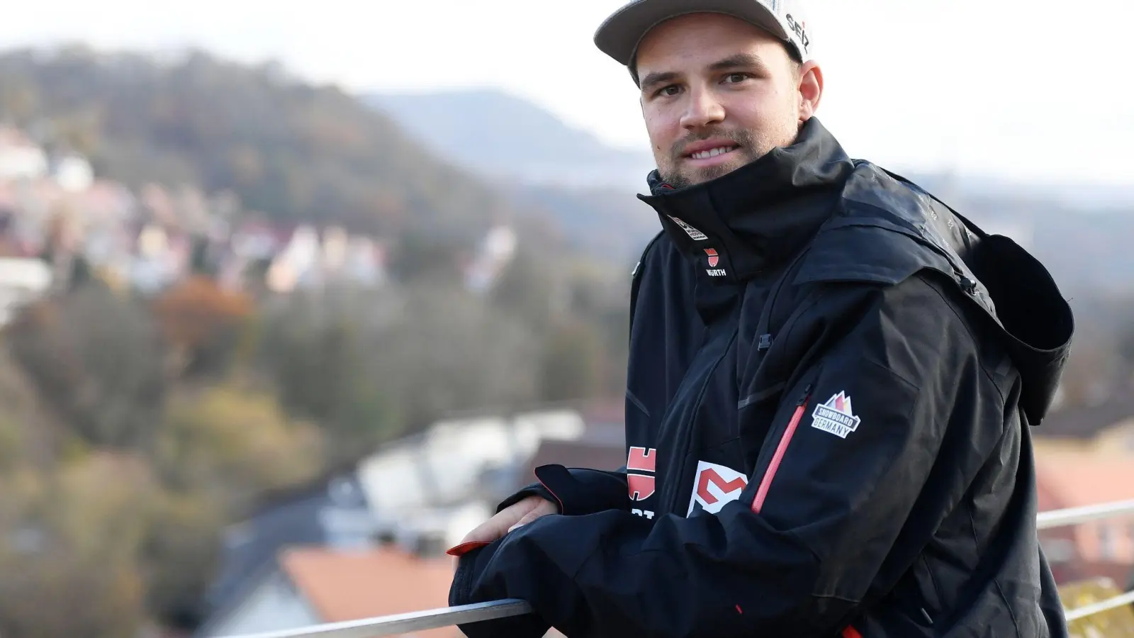 Snowboardcrosser Martin Nörl belegte beim Weltcup in China den siebten Platz. (Foto: Angelika Warmuth/dpa)