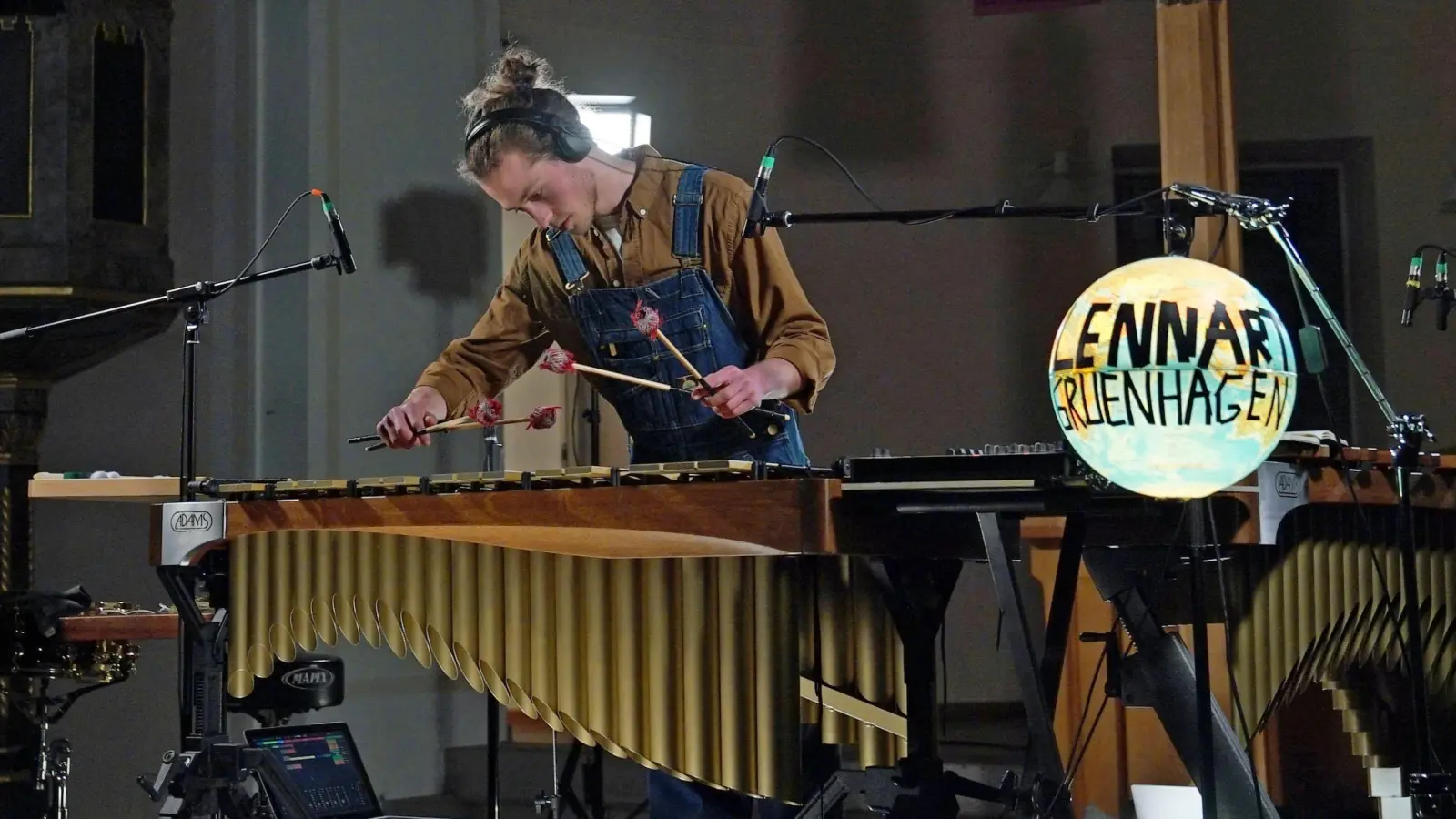 Erschafft voller Experimentierfreude meditative Klanglandschaften: Lennart Gruenhagen. (Foto: Elke Walter)