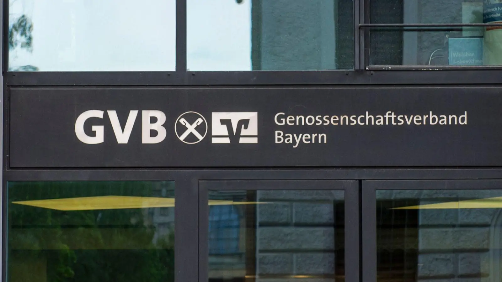 Den bayerischen Genossenschaftsbanken können bislang weder weltweite Krisen noch die Schieflage der Baywa etwas anhaben. (Archiv) (Foto: Marc Müller/dpa)