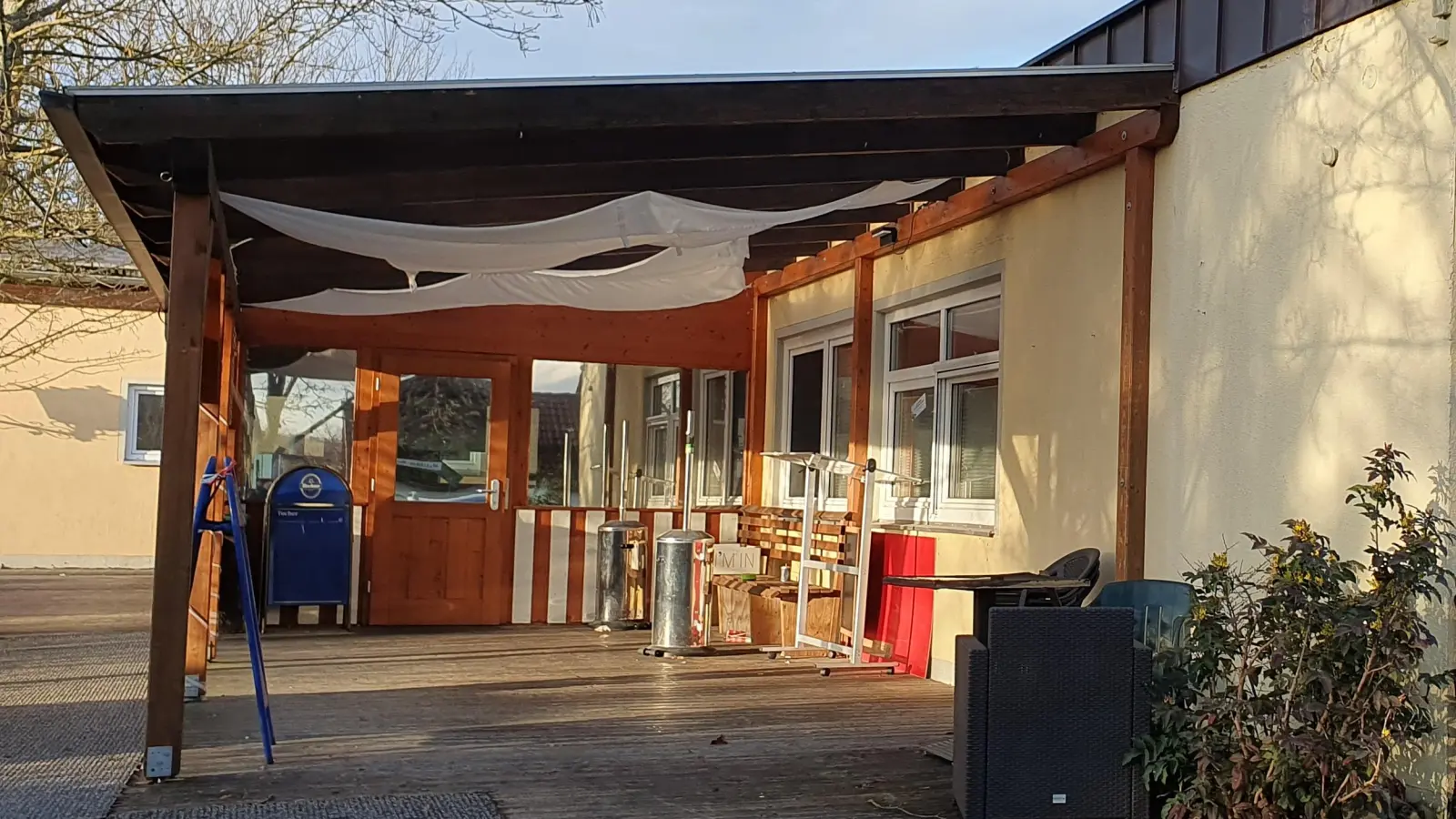 Denis Stierhof hat in seiner Bar in Bad Windsheim unterschiedliche Veranstaltungen organisiert. Nun will er schließen. (Foto: Anna Franck)