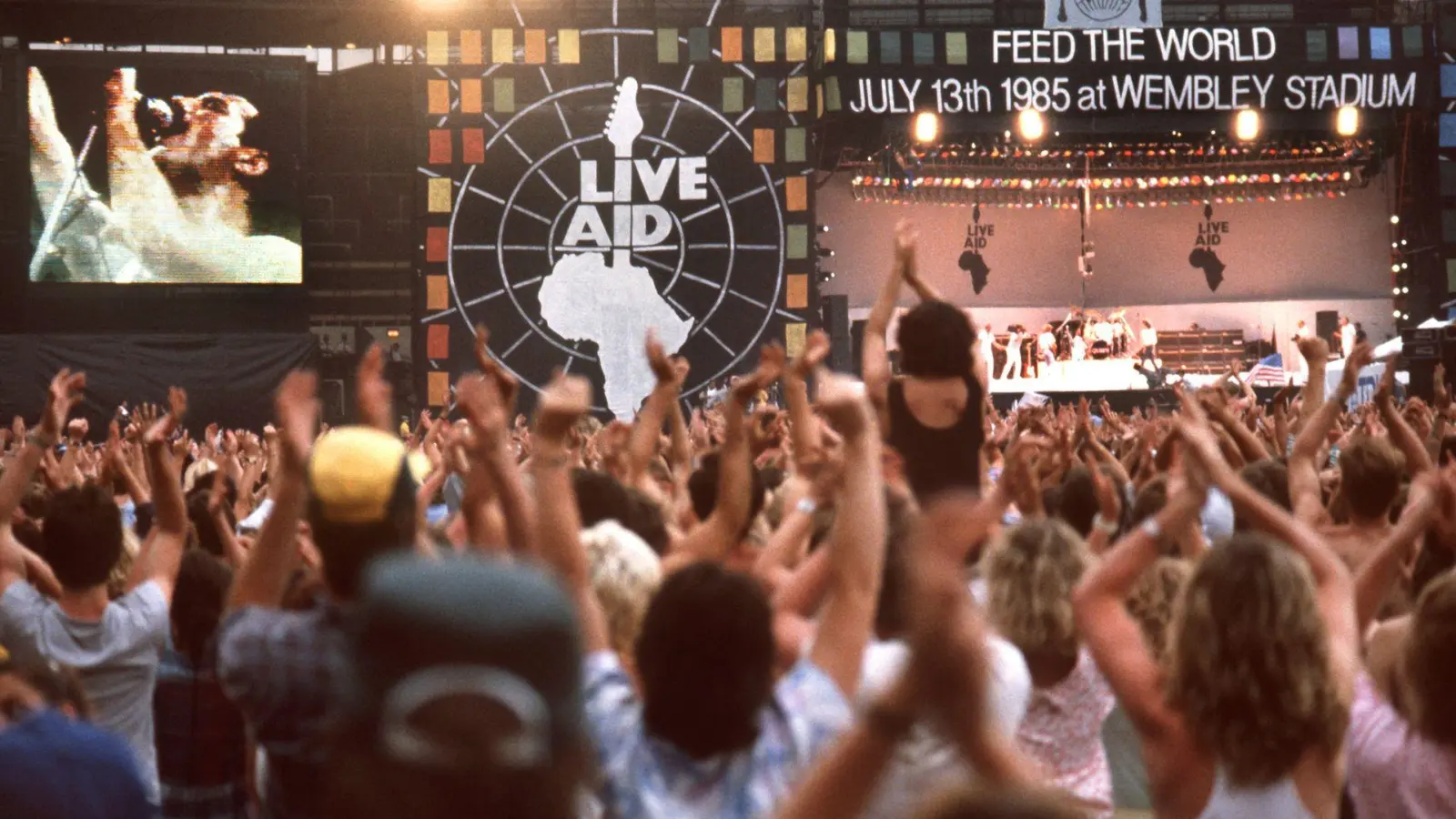 Dutzende Rock- und Popstars feierten mit Zehntausenden Fans ein Fest der Menschlichkeit bei den Konzerten in London und Philadelphia. (Archivfoto) (Foto: Norbert Försterling/dpa)