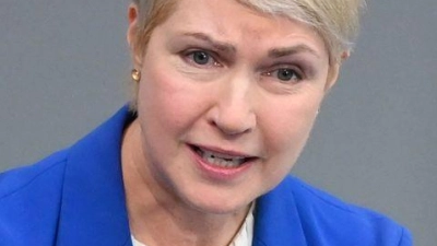 Mecklenburg-Vorpommerns Regierungschefin fordert ein Social-Media-Verbot für Kinder unter 14. (Archivbild) (Foto: Elisa Schu/dpa)