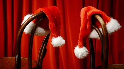 Flexibilität an den Feiertagen sorgt für mehr Harmonie: Gemeinsame Rituale lassen sich auch außerhalb des Heiligabends gestalten. (Foto: Jens Kalaene/dpa-Zentralbild/dpa-tmn)