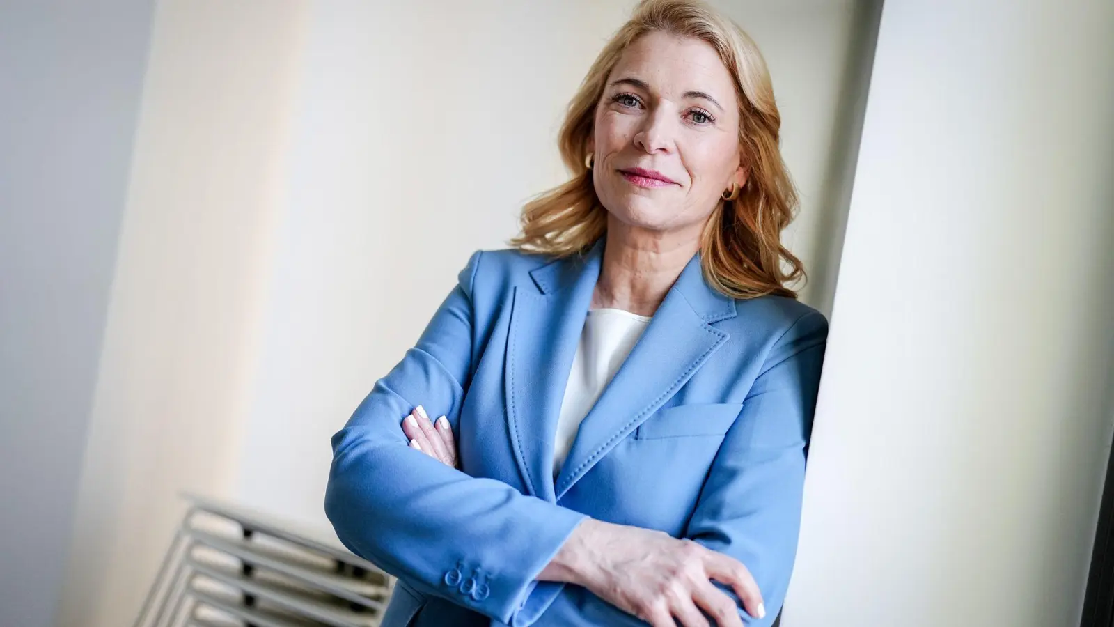 Die Bahnchefin wirbt um Geduld für die grundlegende Sanierung der Schiene. (Archivbild)  (Foto: Kay Nietfeld/dpa)