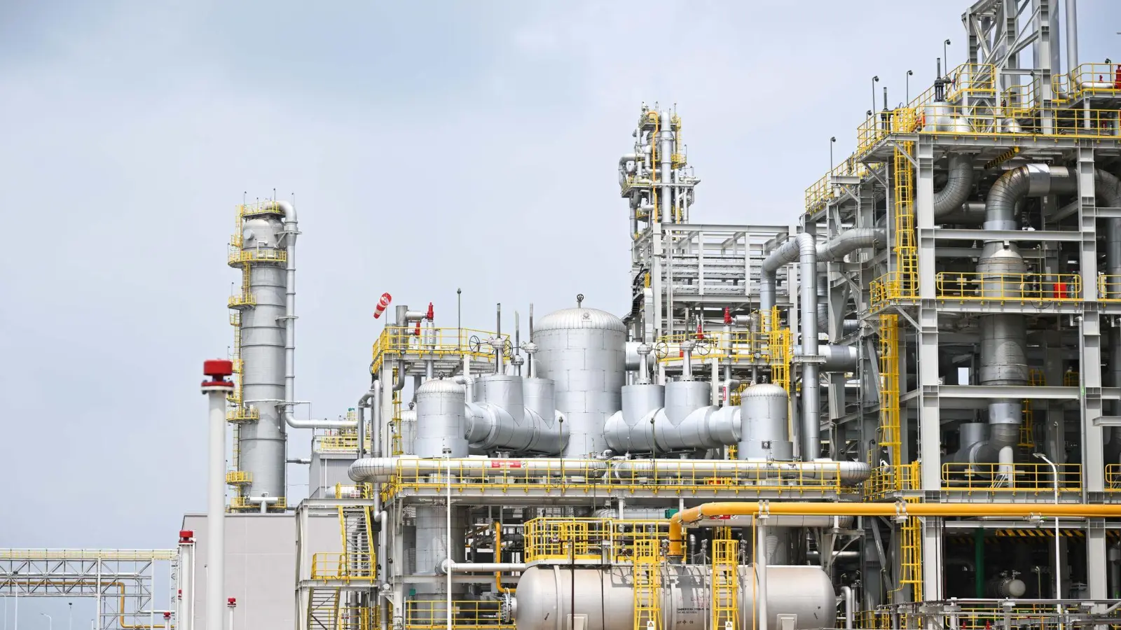 BASF hat ein riesiges Werk in China errichtet - auf den Markt will der Konzern nicht verzichten (Foto: Deng Hua/XinHua/dpa)
