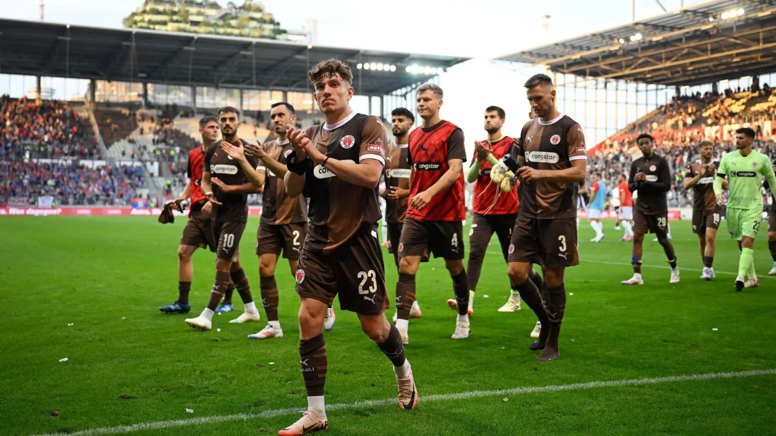 Bittere Bundesliga-Rückkehr für den FC St. Pauli (Foto: Gregor Fischer/dpa)