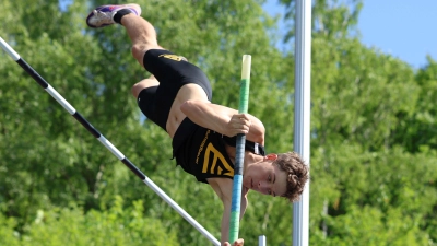 Seine Bestmarke von 4,60 Metern übersprang Leo Trumpp diesmal nicht.  (Foto: Theo Kiefner)