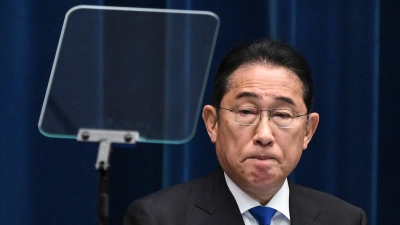 Japans Regierungschef Kishida zieht die Konsequenzen aus einer Parteispendenskandal. (Foto: Philip Fong/Pool AFP/AP/dpa)