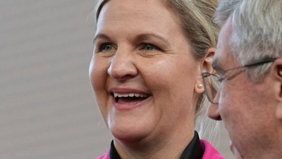 Kirsty Coventry löst Thomas Bach an der Spitze des IOC ab. (Foto: Laurent Cipriani/AP/dpa)