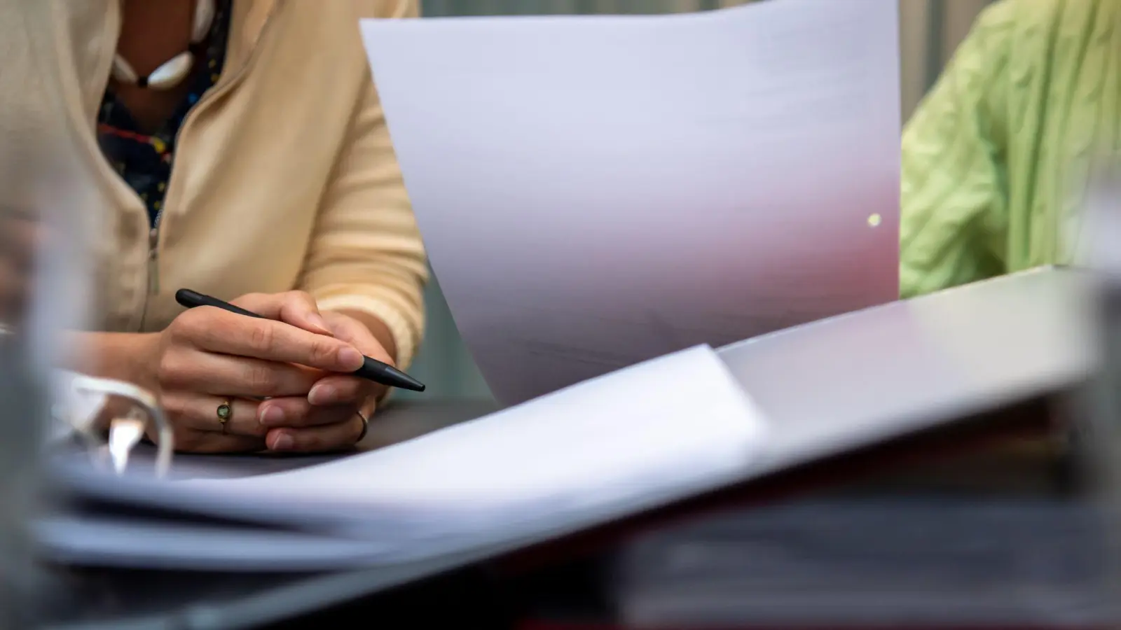 Um einen Erbanspruch zuverlässig zu ermitteln, können Pflichtteilsberechtigte ein Nachlassverzeichnis von den Erben einfordern. (Foto: Nico Tapia/dpa-tmn)