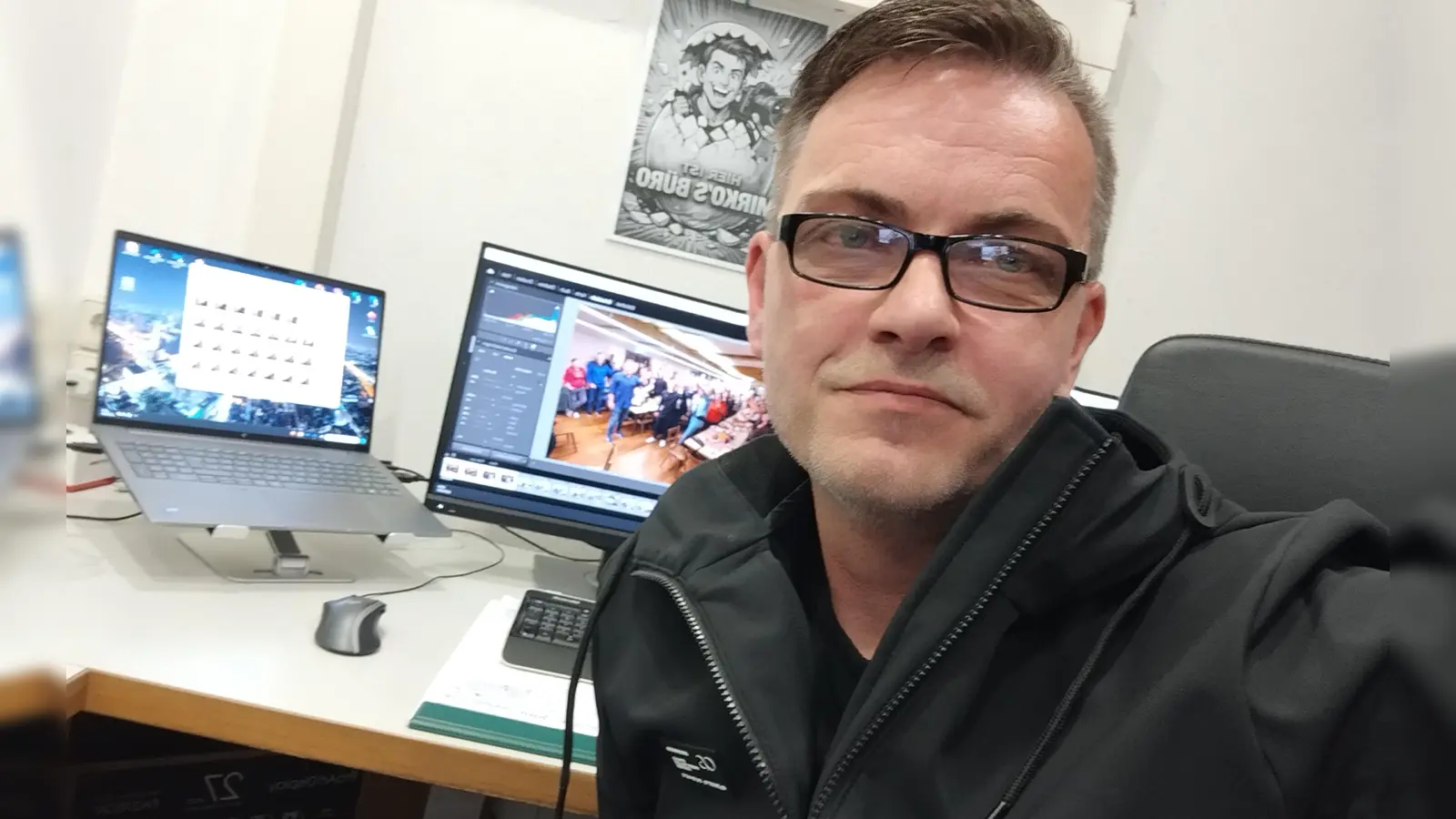 Während Mirko Fryska schon wieder an seinem Schreibtisch in Neustadt/Aisch ist.... (Foto: Mirko Fryska)