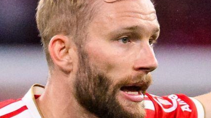 Konrad Laimer hat sich mit dem FC Bayern auf eine Verlängerung geeinigt. (Archivbild) (Foto: Tom Weller/dpa)