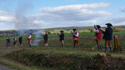 Zum traditionellen Anschießen werden die Fürstlich privil. Schwarzenberg´schen Böllerschützen in der originalen Scheinfelder Tracht mit ihren Handböllern die Gäste feurig begrüßen. (Foto: Martina Hinkelmann)