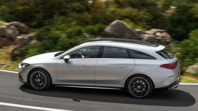 Mehr Dach, mehr Heck, mehr Platz: Der elektrische Mercedes CLA Shooting Brake bietet 455 bis 1.290 Liter Ladevolumen – und vorn gibt’s noch den Frunk mit ca. 100 Litern extra. (Foto: Mercedes-Benz AG/dpa-tmn)