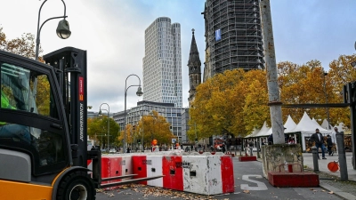 Sorgen vor Anschlägen auf Weihnachtsmärkten beschäftigen laut einer Umfrage rund zwei Drittel der Menschen in Deutschland. (Archivbild) (Foto: Jens Kalaene/dpa)