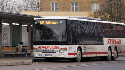 Ein Teenager schmiss einen City-Roller vor einen fahrenden Bus in Rothenburg. (Symbolbild: Simone Hedler)