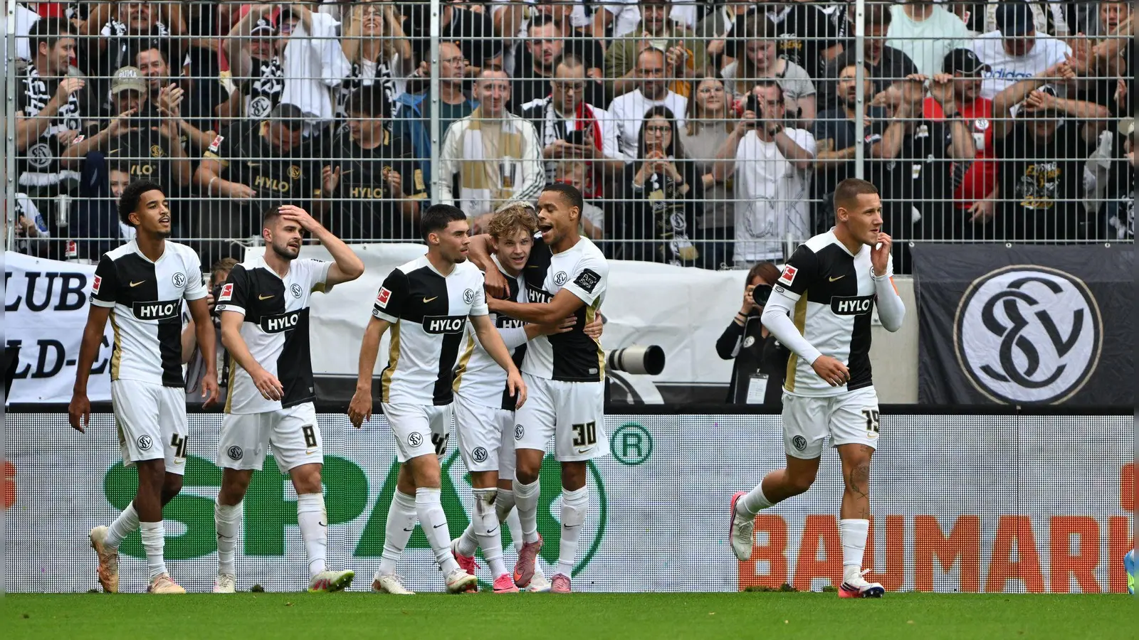 Welch ein furioser Bundesliga-Start der SV Elversberg. (Foto: Harald Tittel/dpa)