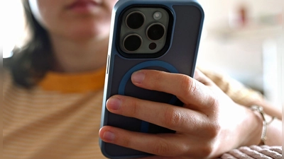 Online-Anzeigen mit dem Kürzel „TG-T“ locken Minderjährige in gefährliche Situationen: Hinter harmlos wirkenden Angeboten verbergen sich sexuelle Ausbeutung und Missbrauch. (Foto: Elisa Schu/dpa/dpa-tmn)