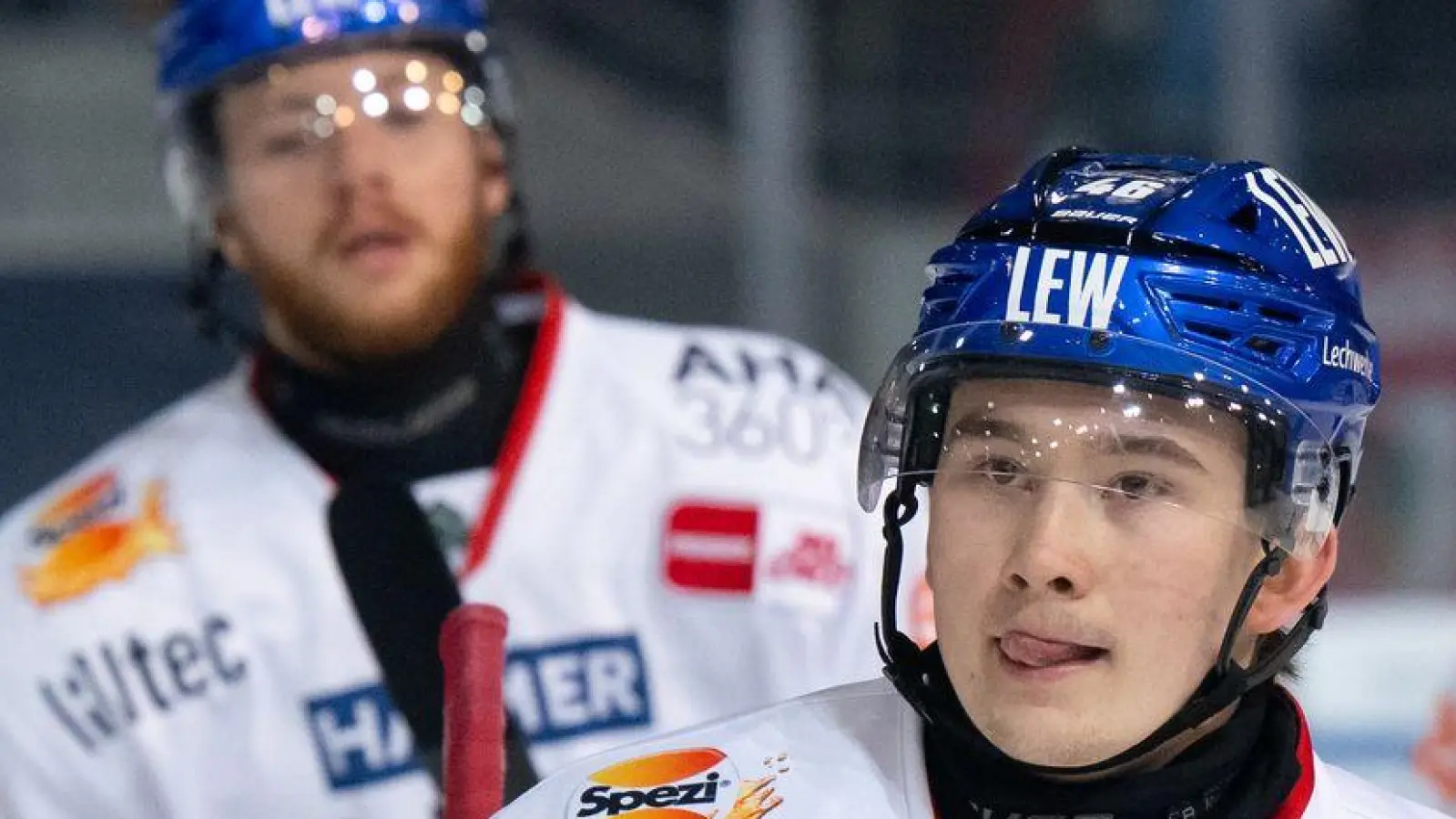Moritz Elias bleibt noch länger in Augsburg. (Archivbild) (Foto: Sven Hoppe/dpa)